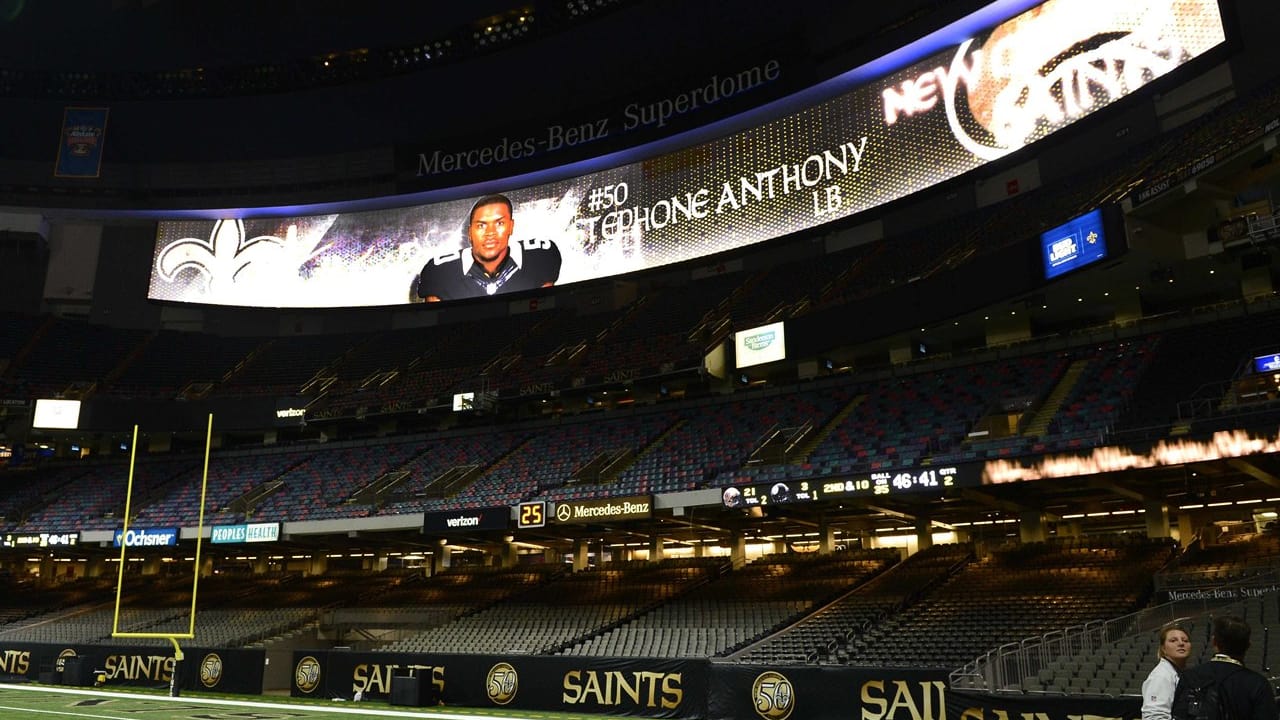 Saints unveil new end zone video boards at Superdome 