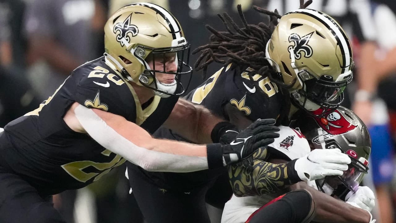 New Orleans Saints tight end Juwan Johnson (83) warms up before an NFL  preseason football game against the Los Angeles Chargers, Friday, Aug. 26,  2022, in New Orleans. (AP Photo/Tyler Kaufman Stock