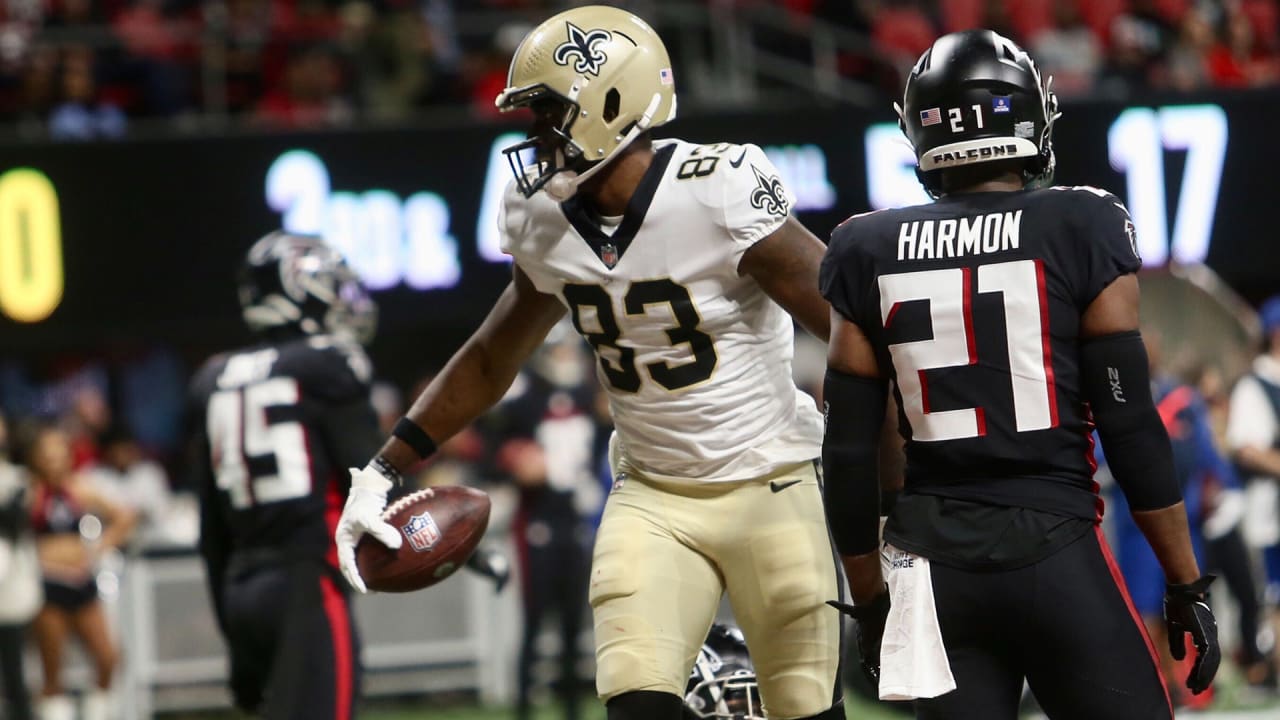 New Orleans, United States. 07th Nov, 2021. Atlanta Falcons linebacker  Deion Jones (45) flushes New Orleans Saints quarterback Trevor Siemian (15)  out of the pocket at the Caesars Superdome in New Orleans