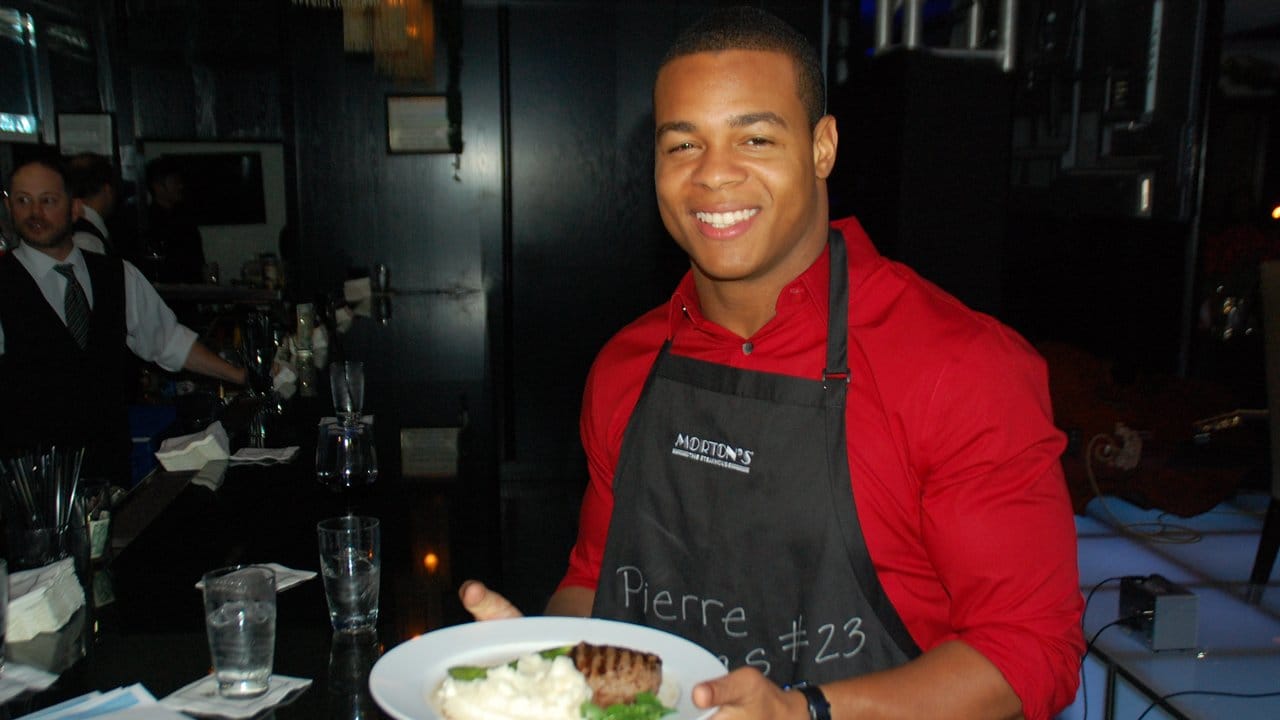 Pierre Thomas hosts annual Celebrity Servers Charity Dinner at Morton’s