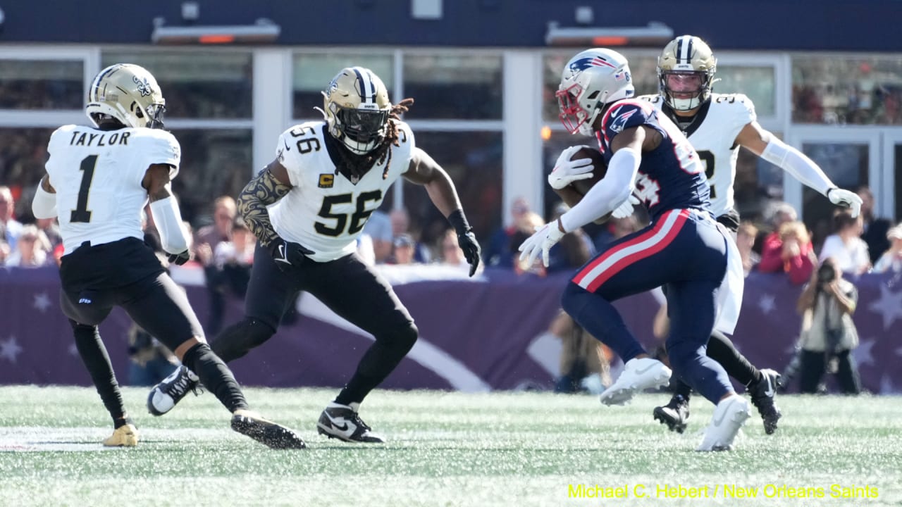 Demario Davis of the New Orleans Saints defends during a game