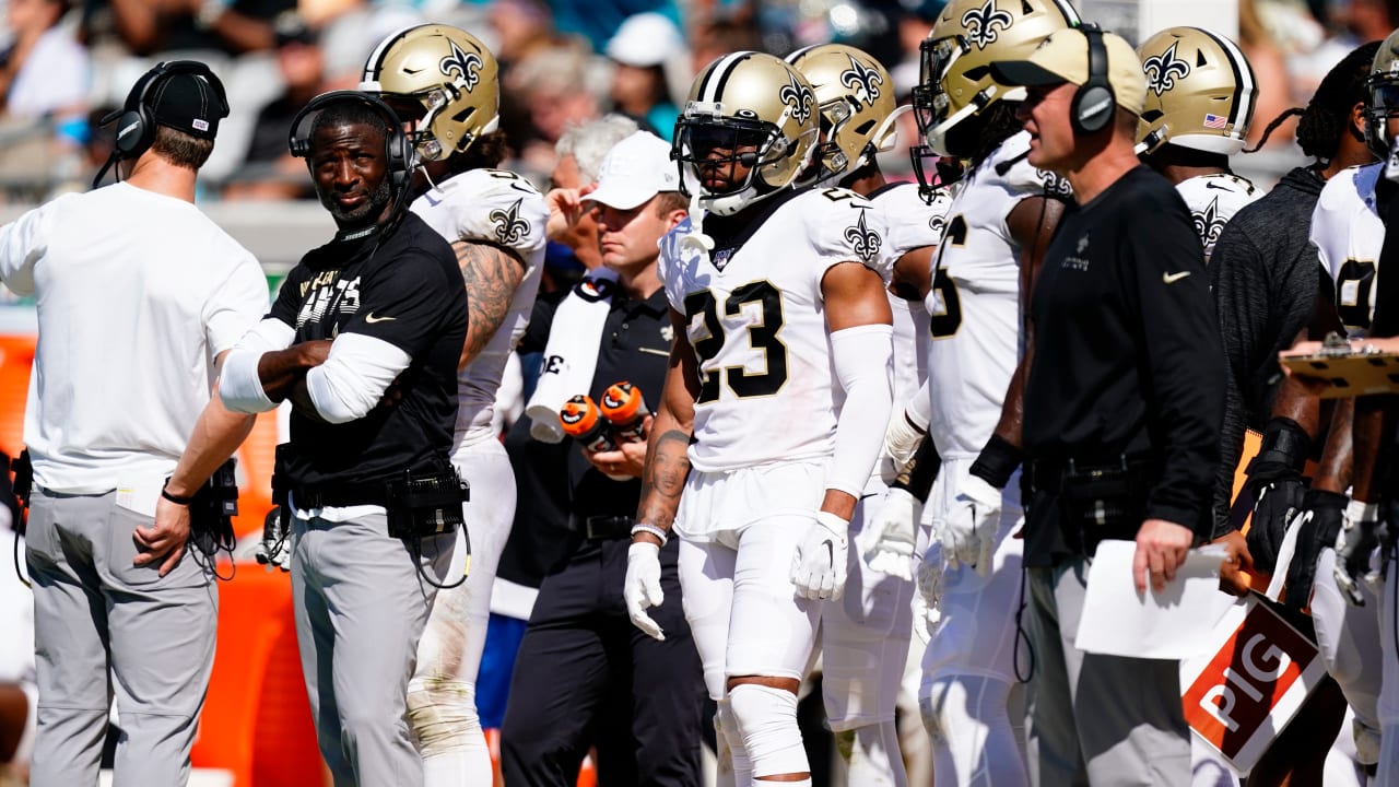 New Orleans Saints cornerback Marshon Lattimore (23) pushes