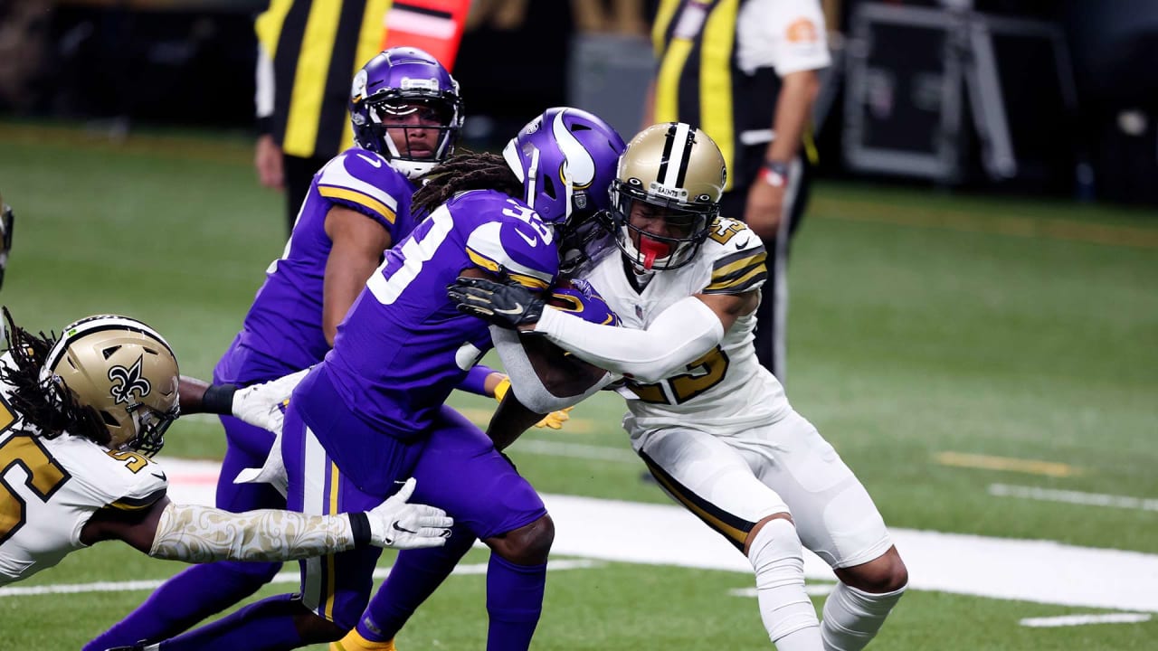 New Orleans Saints to wear new black helmets in London vs. Vikings