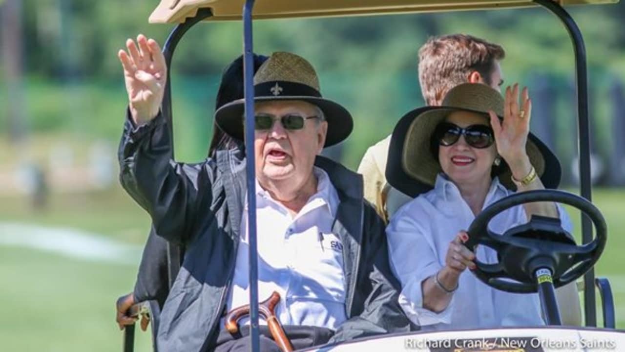 Thank you for the rivalry': Falcons honor Tom Benson during Saints game