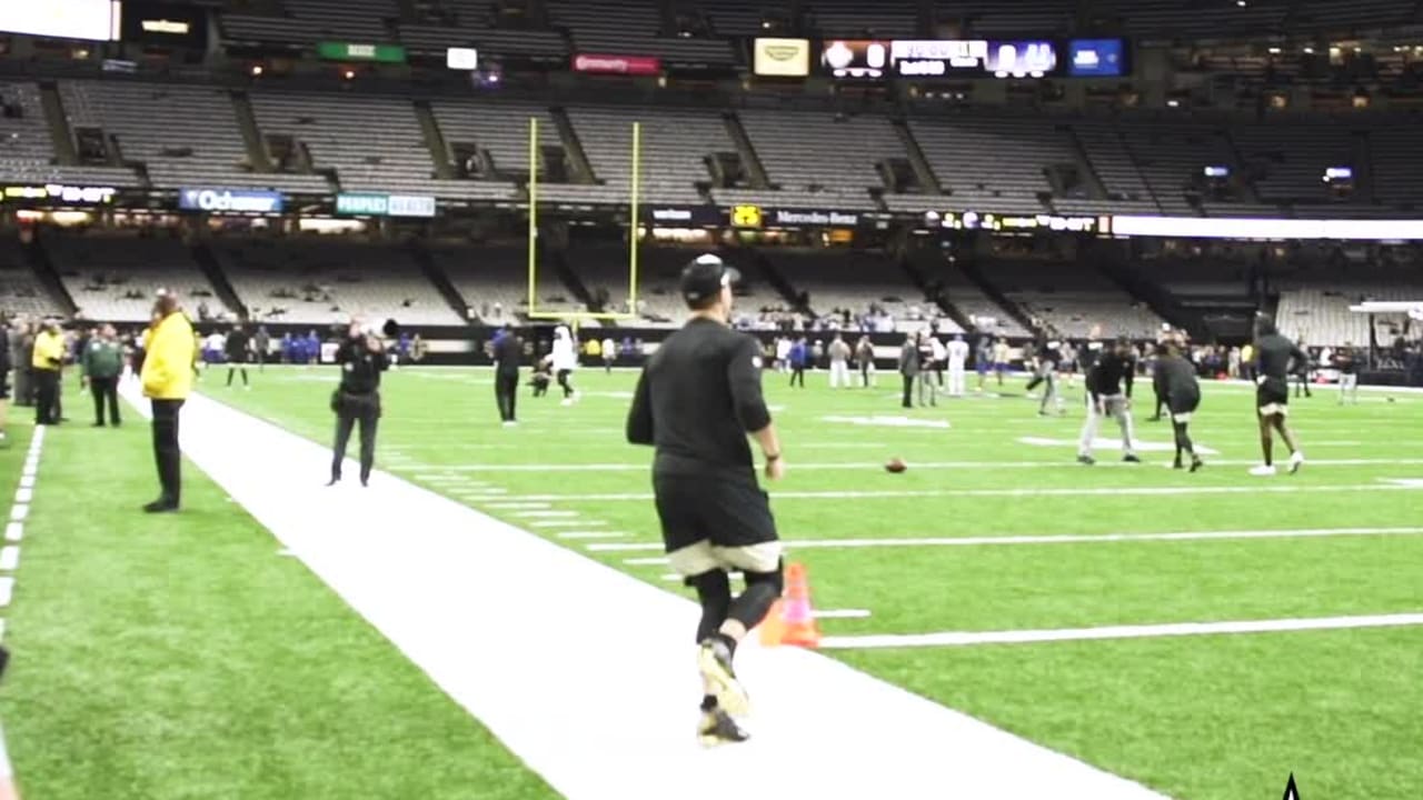 Saints players warm up for 'Monday Night Football'