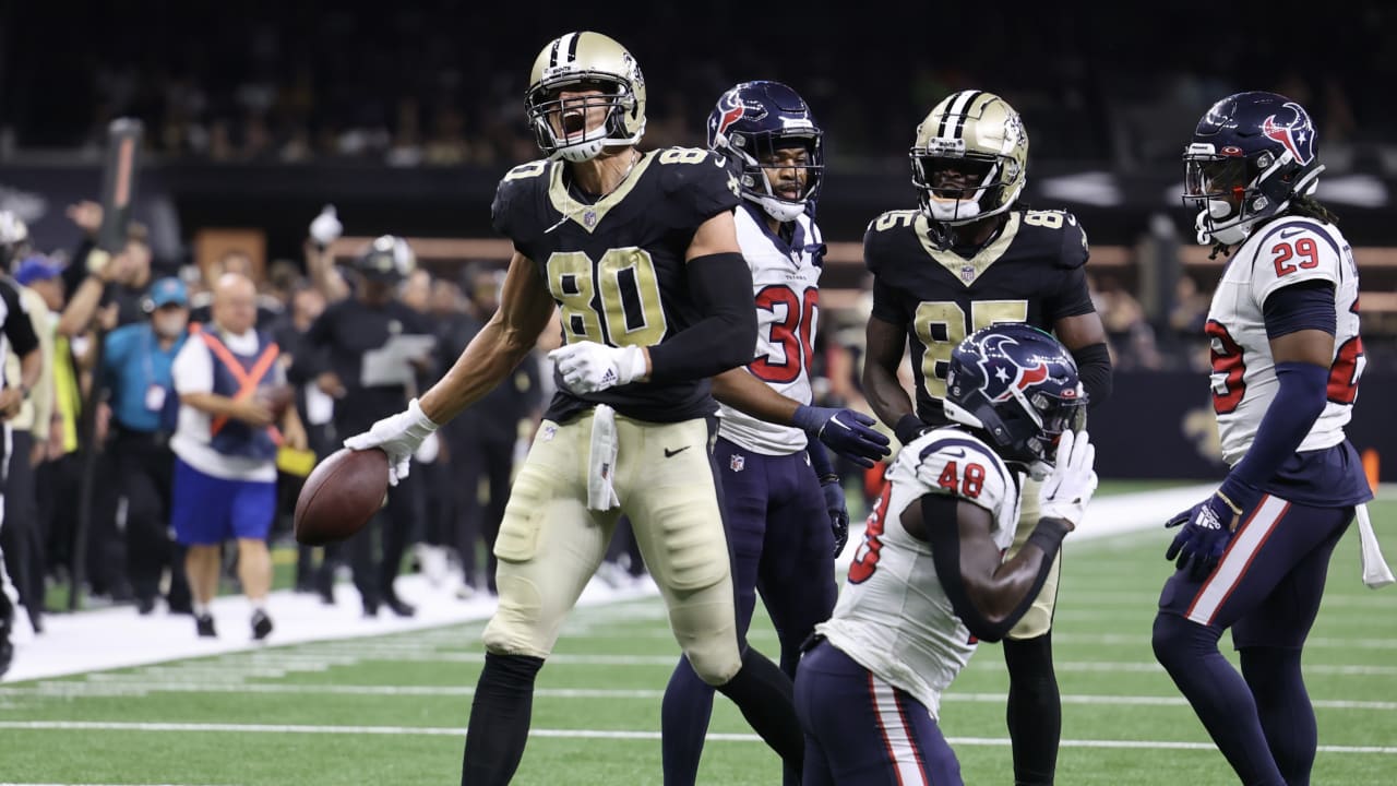 NFL Preseason Saints TE Jimmy Graham Leaps for Back Shoulder vs. Texans