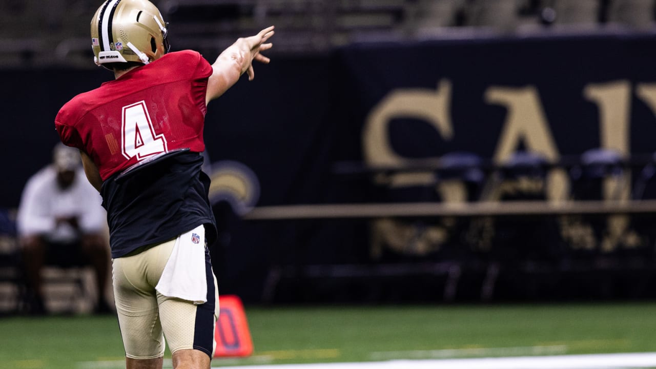 Quarterback Derek Carr feels at home in first snaps inside Caesars Superdome - Vimarsana News