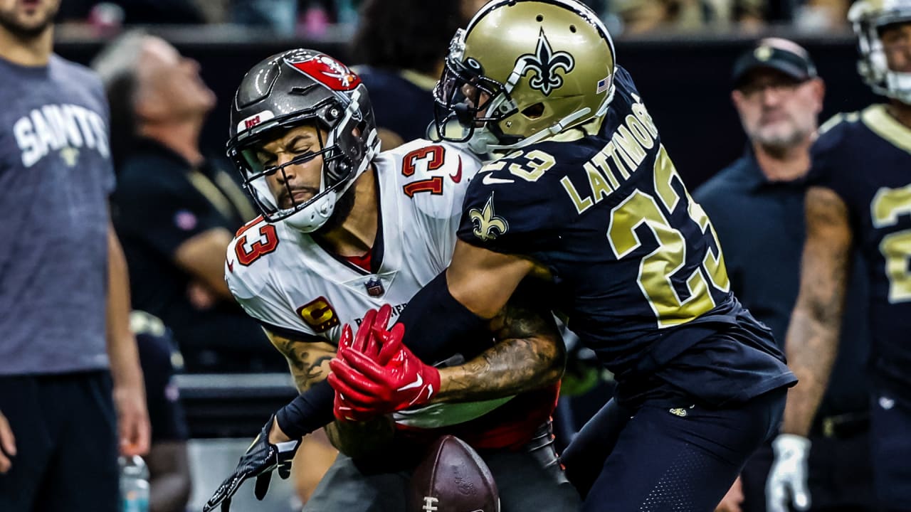 Photos: Bucs play Saints on 'Monday Night Football'