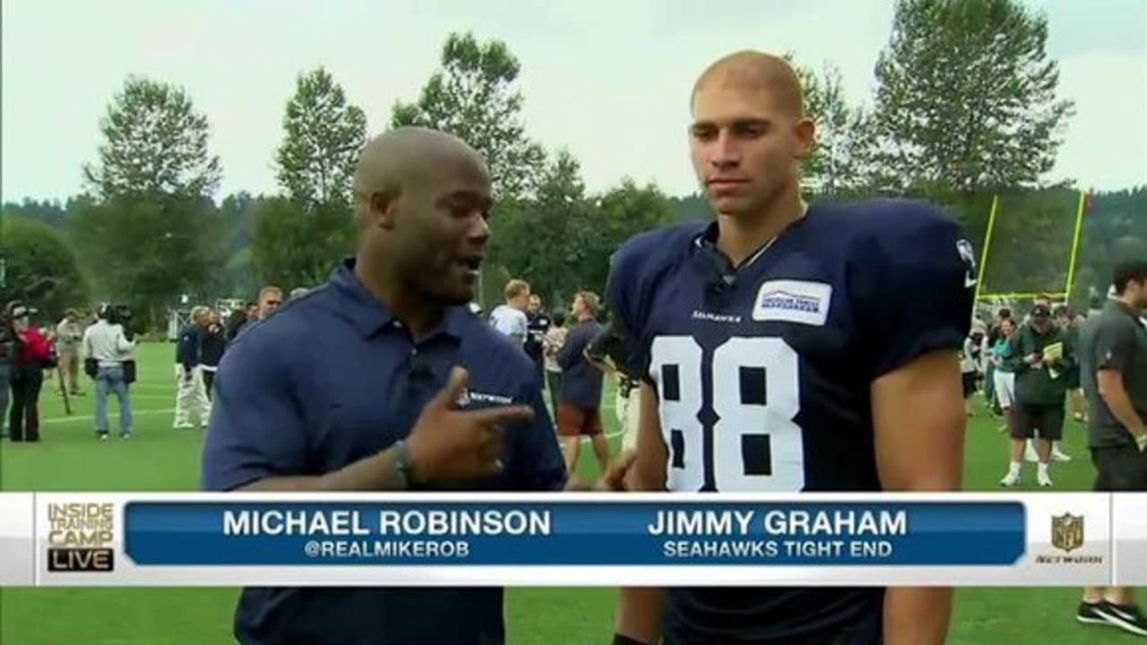 Seattle Seahawks tight end Jimmy Graham (88) warms up before an