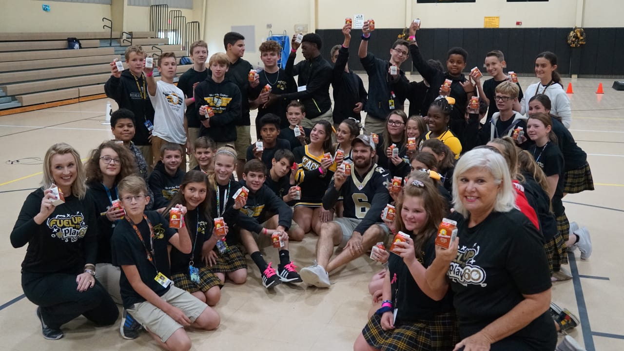 Thomas Morstead visits Madisonville Junior High for Hometown Grant