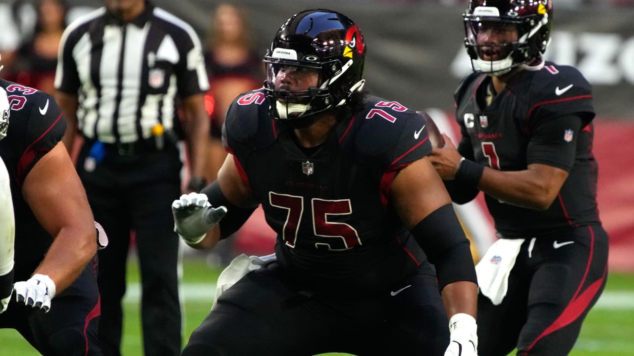 Saints stack OL depth, sign former Cardinals guard Max Garcia