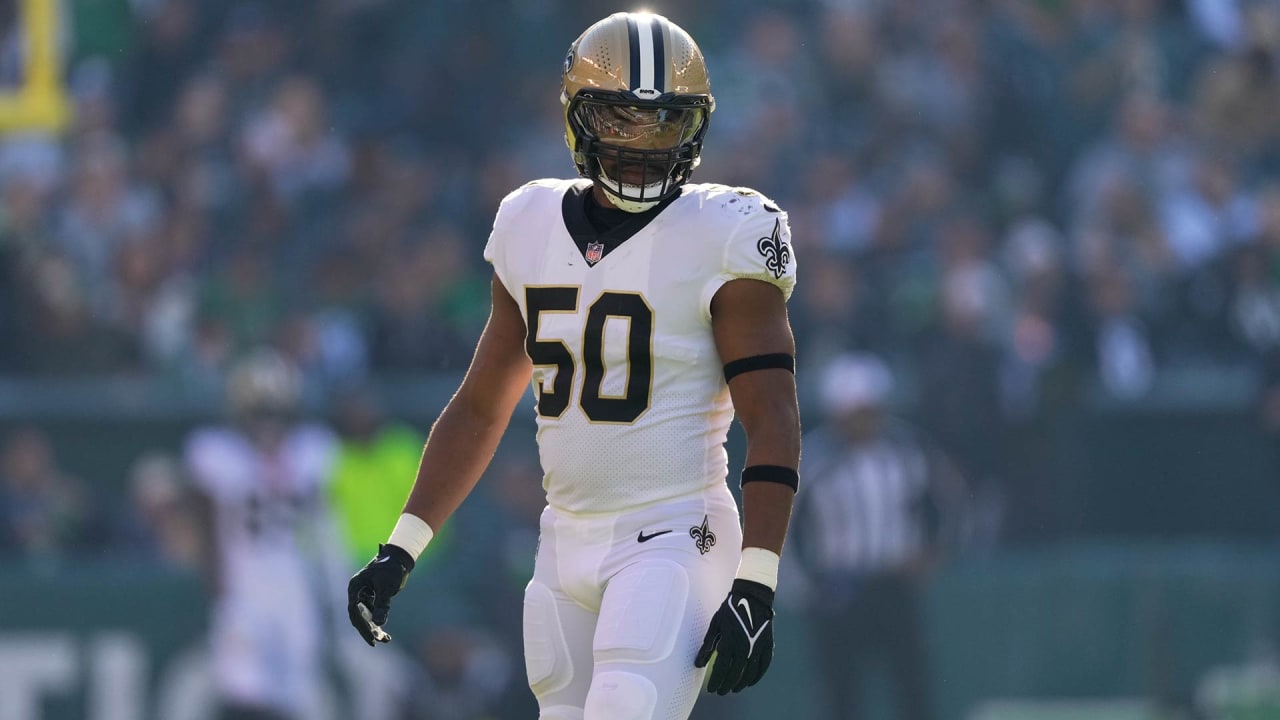 Andrew Dowell re-signs with Saints as linebacker, specialist