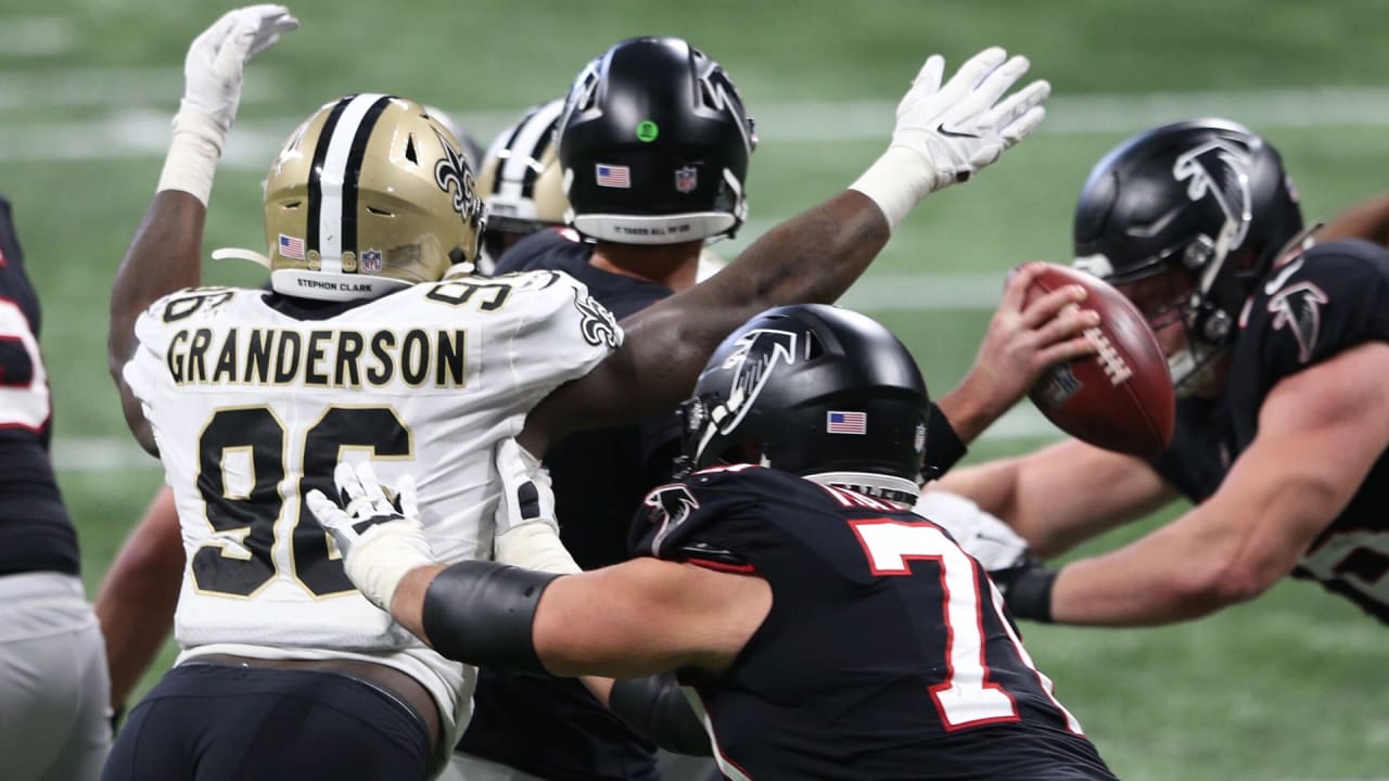 New Orleans Saints defensive end Carl Granderson signs a four-year