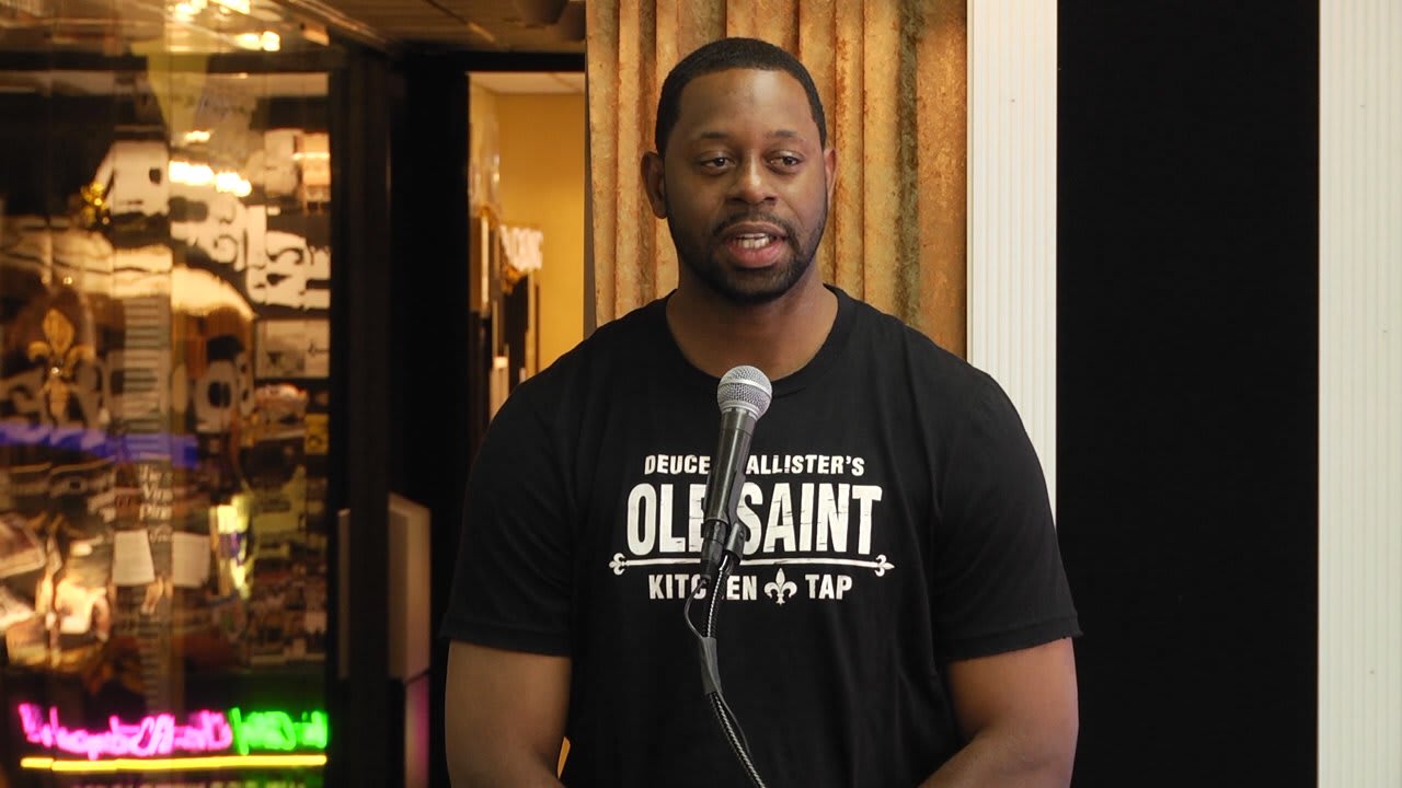 Aaron Brooks and John Carney inducted into the New Orleans Saints