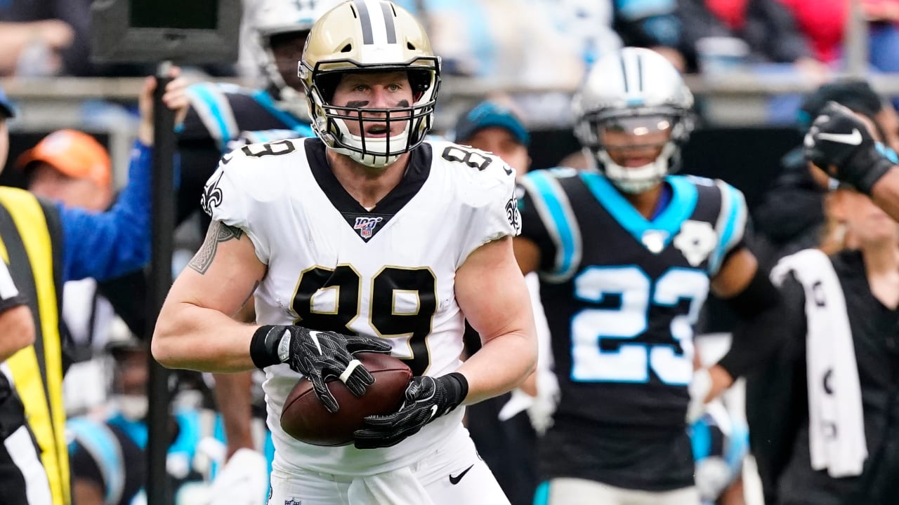 Tight End Josh Hill Provides Large Presence For New Orleans Saints