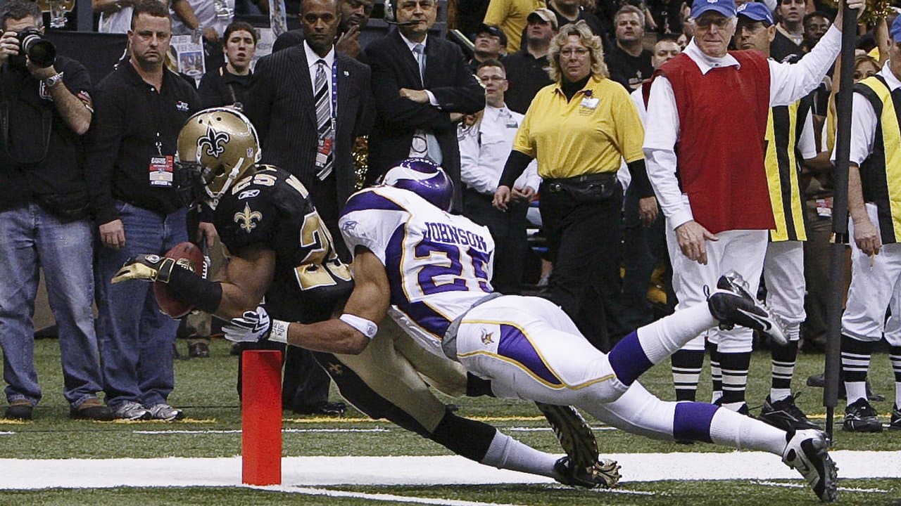 Photo: Reggie Bush returned to the Superdome for the Wild Card Playoff Game  - NOP2018010722 