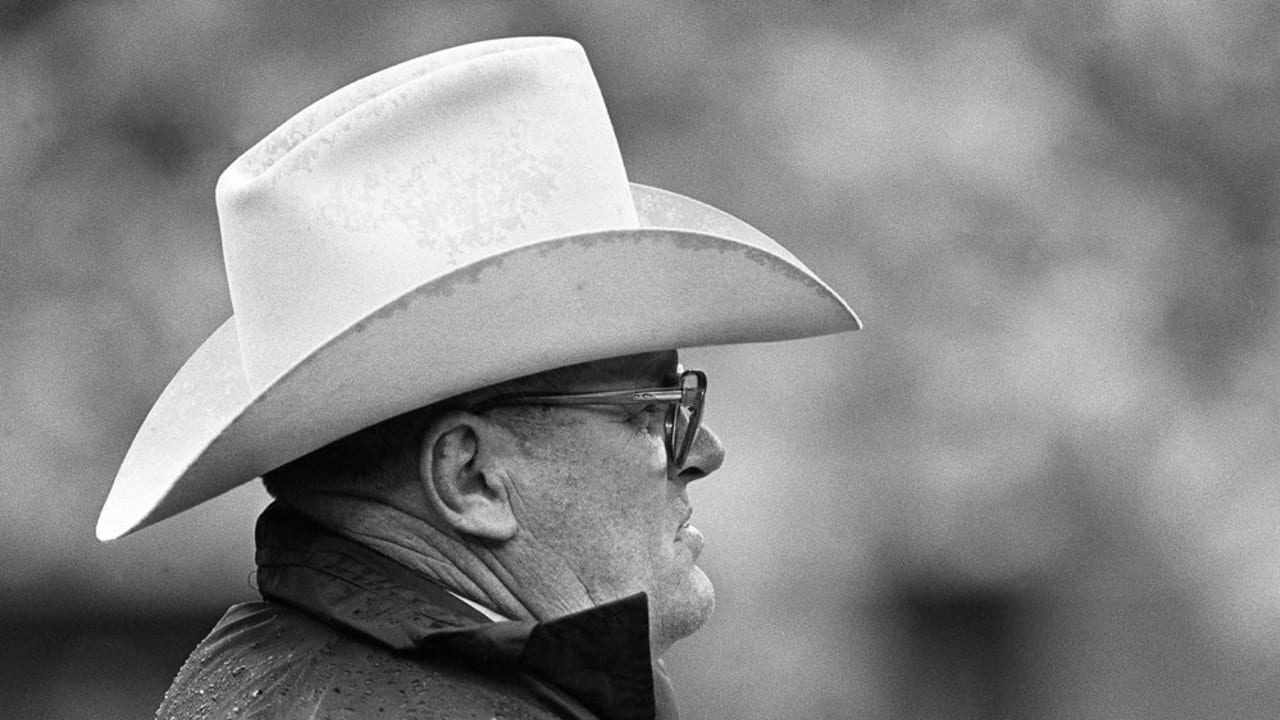 Bum Phillips gave the NFL charm and charisma topped by a Stetson