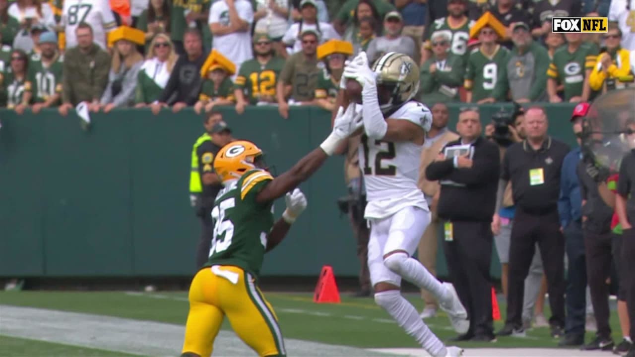 Saints WR Chris Olave makes great catch late vs. Packers