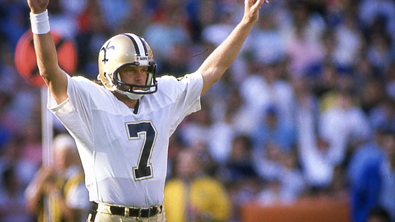 New Orleans Saints' kicker Morten Andersen with arms in the air