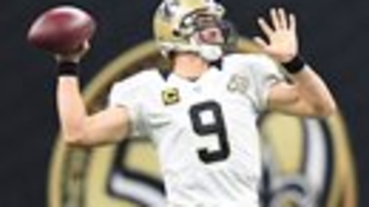 October 02, 2016 New Orleans Saints quarterback Drew Brees #9 prepares to  run onto the field before the NFL Football game between the New Orleans  Saints and the San Diego Chargers at