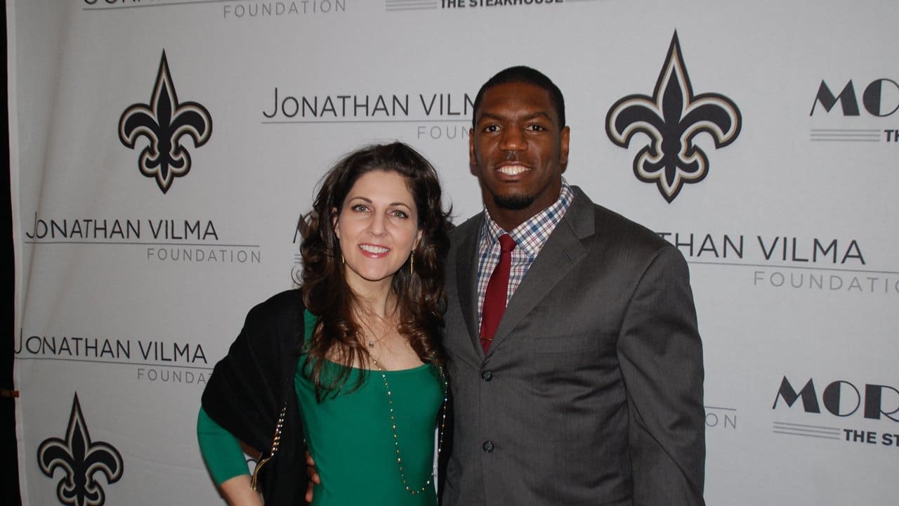 Jonathan Vilma's 4th Annual Celebrity Servers event at Morton's