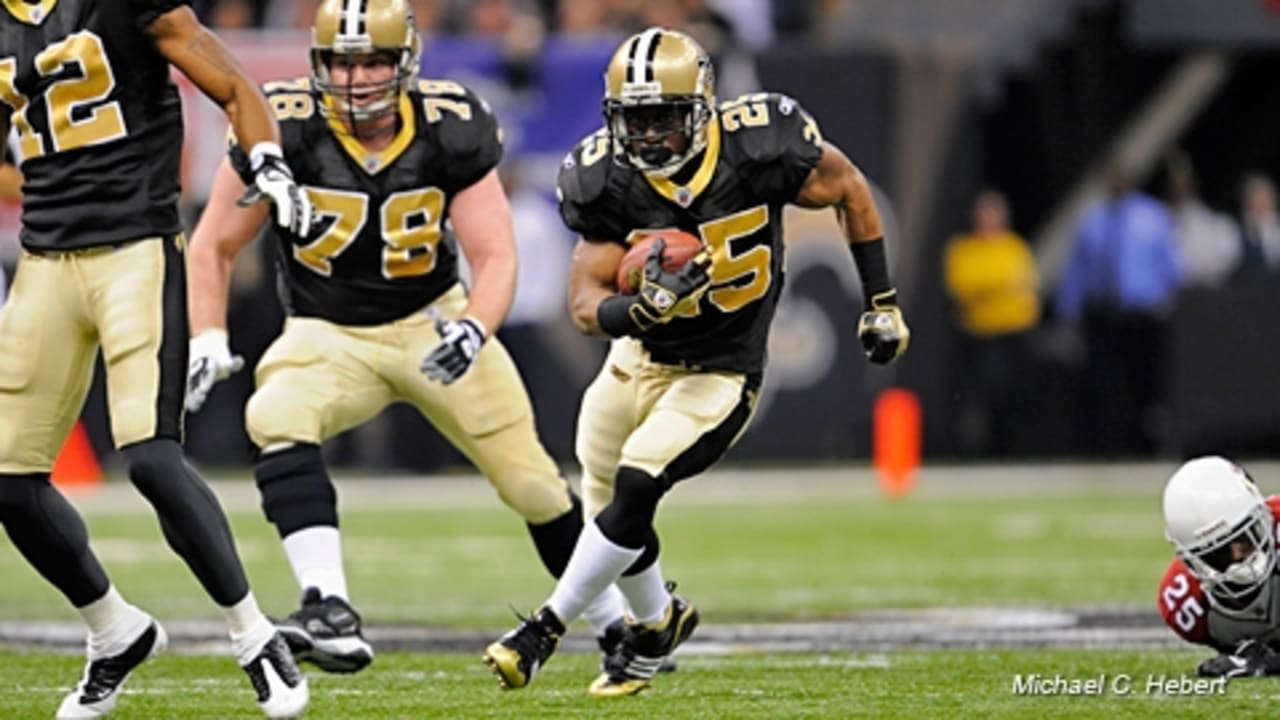 16 January 2010: New Orleans Saints safety Darren Sharper (42) in pass  coverage during a 45-14 win by the New Orleans Saints over the Arizona  Cardinals in a 2010 NFC Divisional Playoff