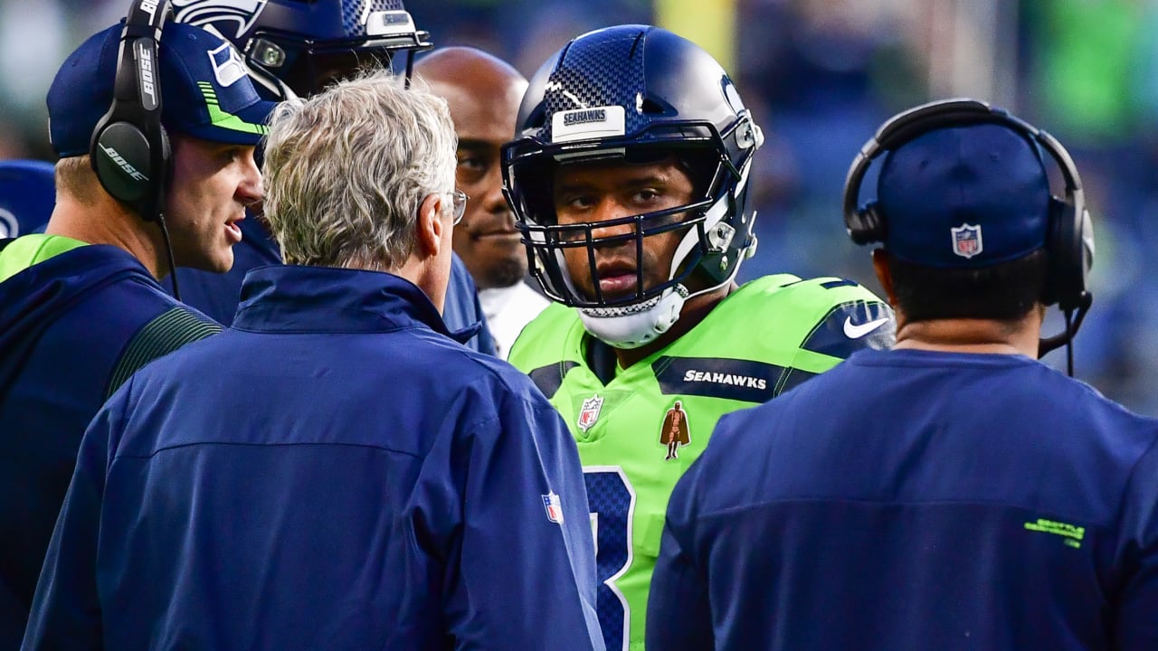 Broncos QB Russell Wilson underwent right knee surgery following