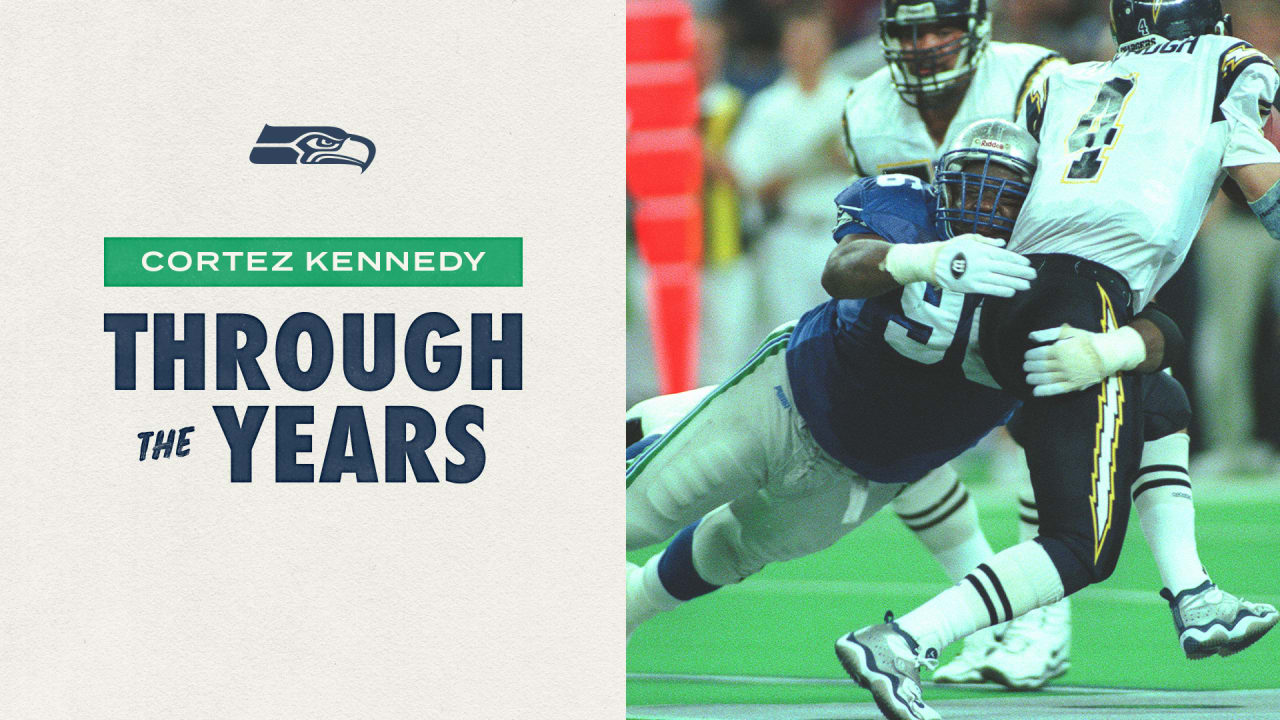 Defensive tackle Cortez Kennedy of the Seattle Seahawks looks on News  Photo - Getty Images