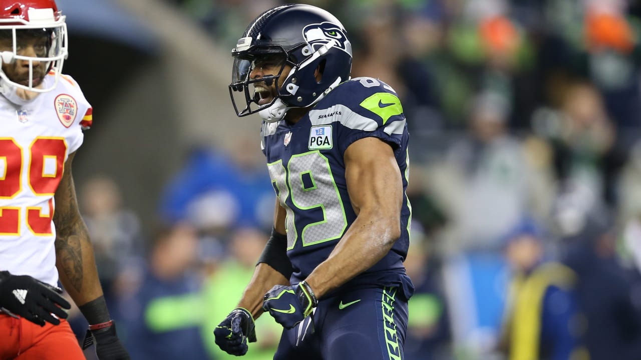 Seahawks WR Sidney Rice knocked cold on winning TD catch