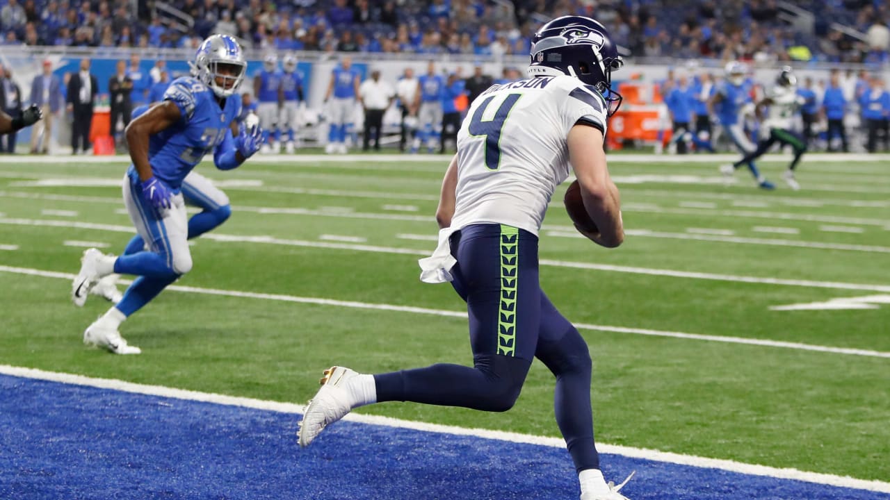 Seahawks rookie punter Michael Dickson ices win with impromptu run from his  own end zone