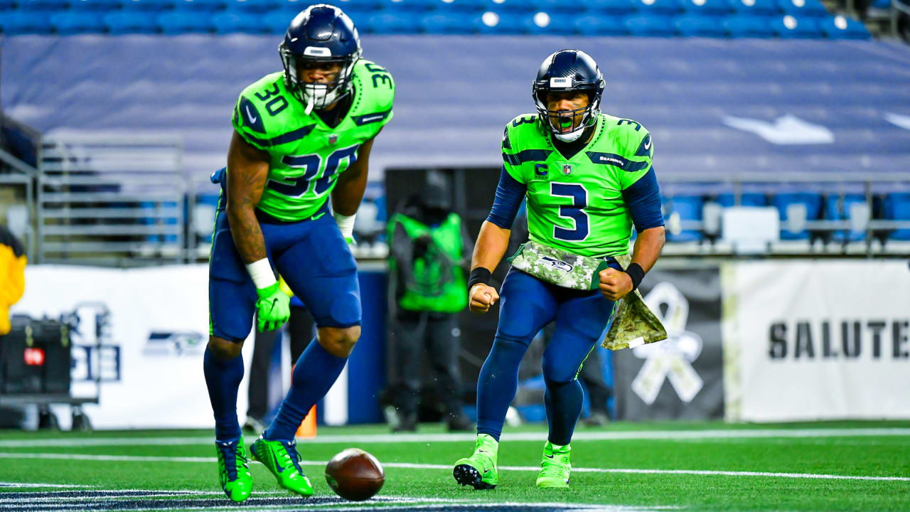 Seahawks] Breaking tradition with uni's. Wearing white jersey / navy pants  at home to honor SB 48 championship. : r/Seahawks