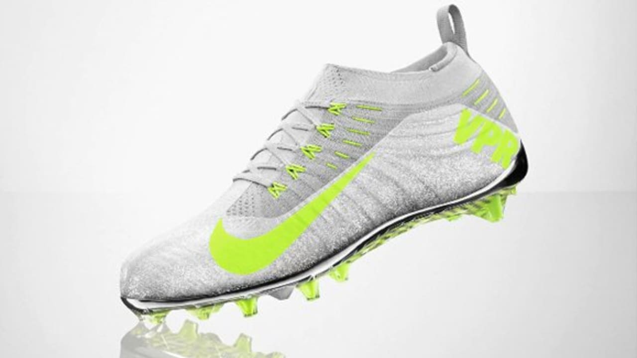 Fast store football cleats