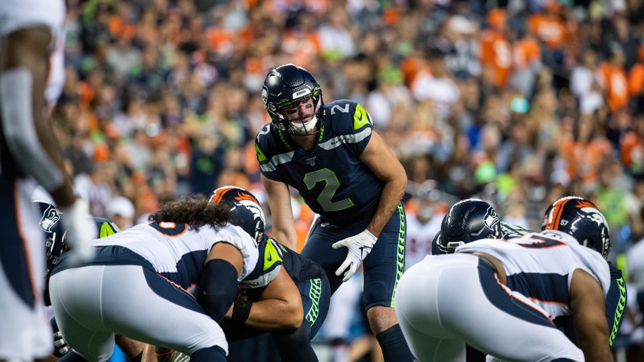 Quarterback Paxton Lynch Impresses In Seahawks Debut