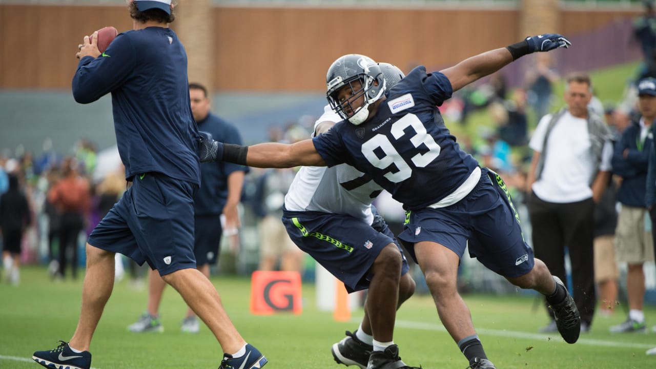 Seahawks Sign DE Josh Shirley, Waive/Injured DE Tavaris Barnes