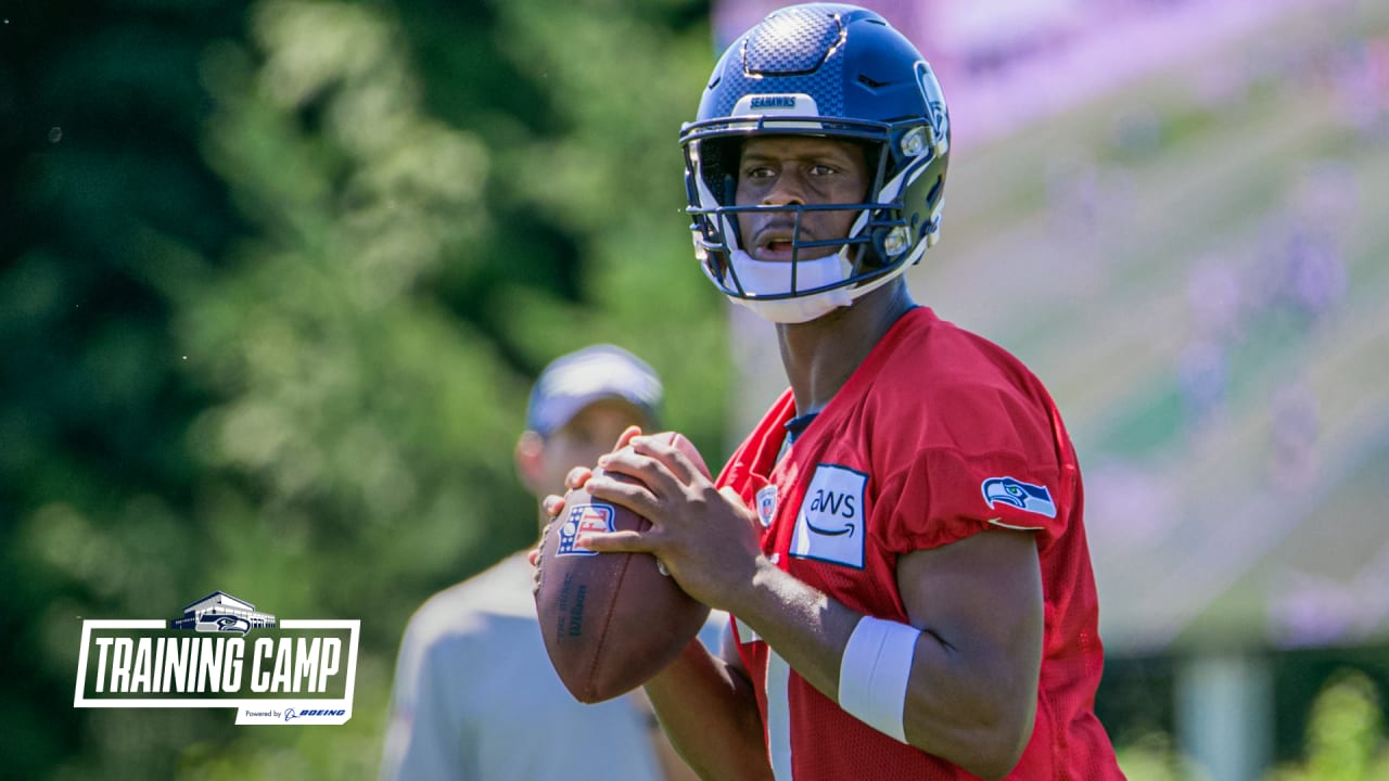 Seahawks Throwback Jersey reveal video with Jaxon Smith Njigba, Tyler  Lockett and Geno Smith. 