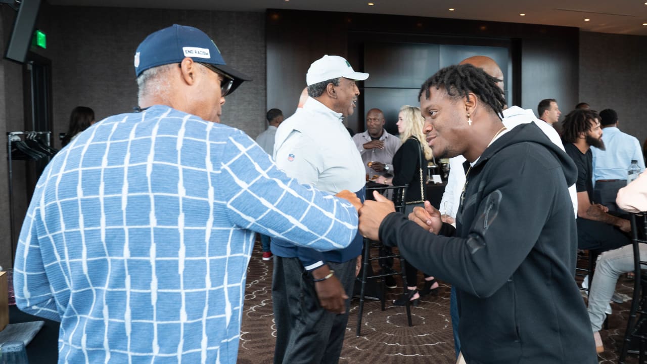 PHOTOS: Seahawks Legends-Rookie Mixer