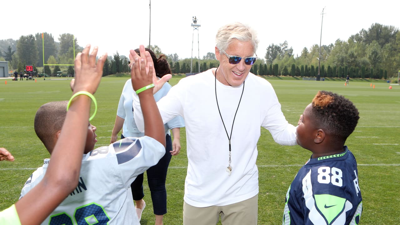 Seattle Seahawks - 12 Tour, #SeahawksCamp, and Welcome Home Week