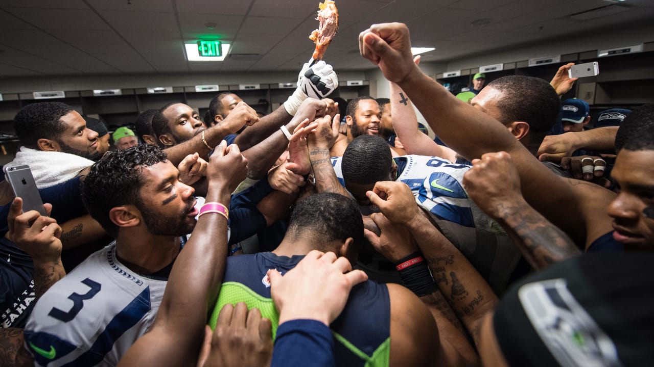 Thursday RoundUp Seahawks Send Happy Thanksgiving Messages On Social