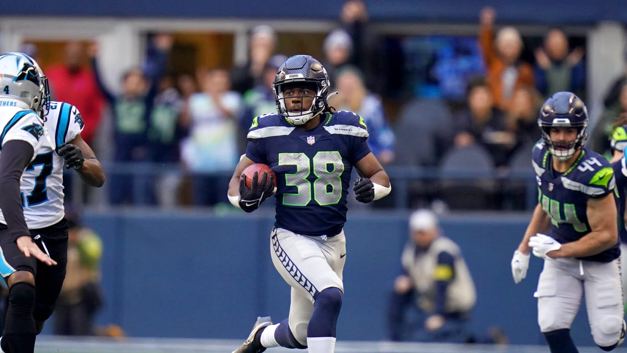 Seahawks Elevate RB Godwin Igwebuike From Practice Squad