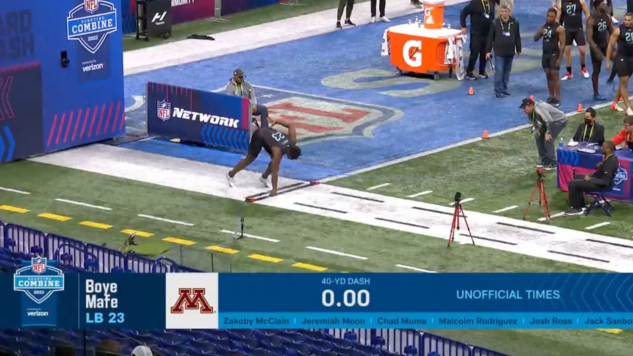 Cornerback Jack Jones runs an official 4.51-second 40-yard dash at the 2022  combine