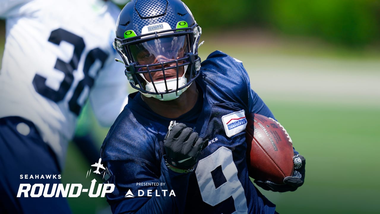 Wednesday Round-Up: Seahawks RB Kenneth Walker III Named To NFL Rising  Stars List