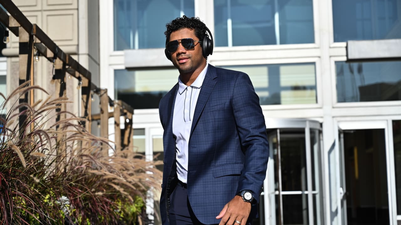 russell wilson pregame outfit