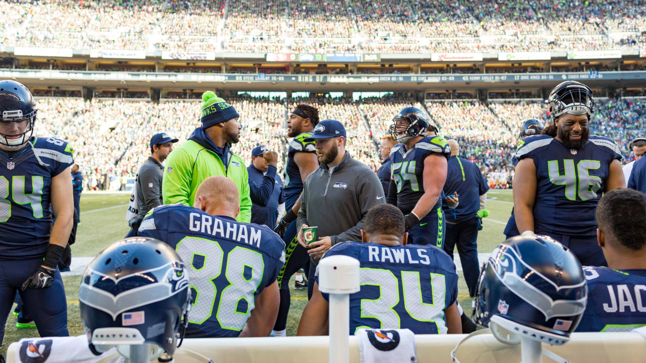 Seattle Seahawks TE Jimmy Graham tests knee recovery by playing