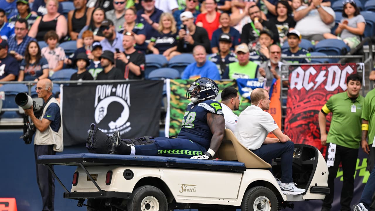 X-rays negative for Seahawks guard Damien Lewis after exit with ankle  injury against Bears