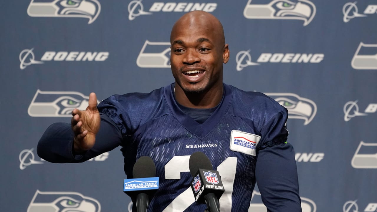 Seahawks Elevate RB Adrian Peterson From Practice Squad