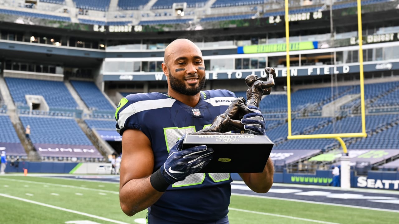 K.J. Wright, An AllTime Great Seahawk, Signs With Raiders