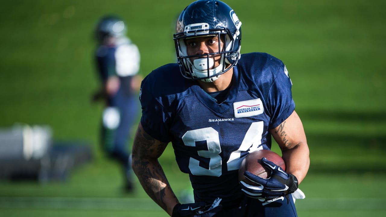 Seahawks RB Thomas Rawls leaves game with injury