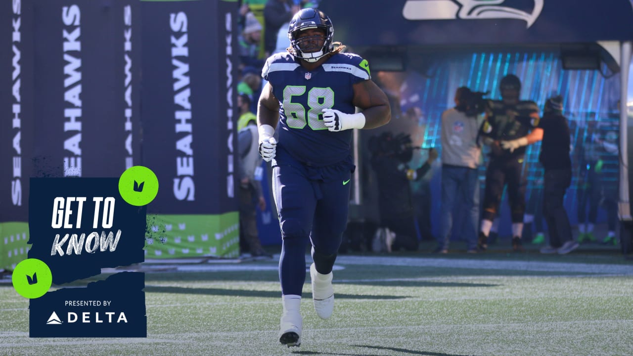 Seattle Seahawks guard Damien Lewis (68) in action during an NFL football  game against the New Orleans Saints, Sunday, Oct. 9, 2022, in New Orleans.  (AP Photo/Tyler Kaufman Stock Photo - Alamy