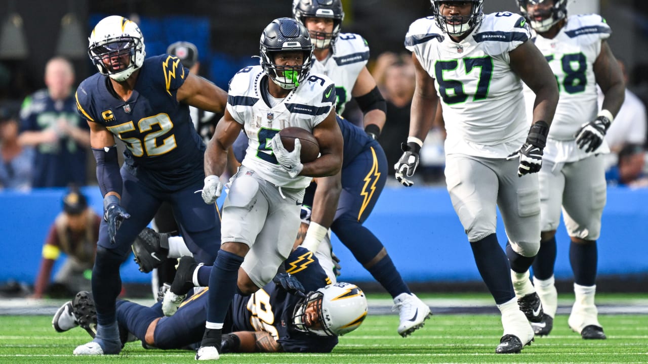 Seahawks' Carroll sees rookie Kenneth Walker as three-down RB