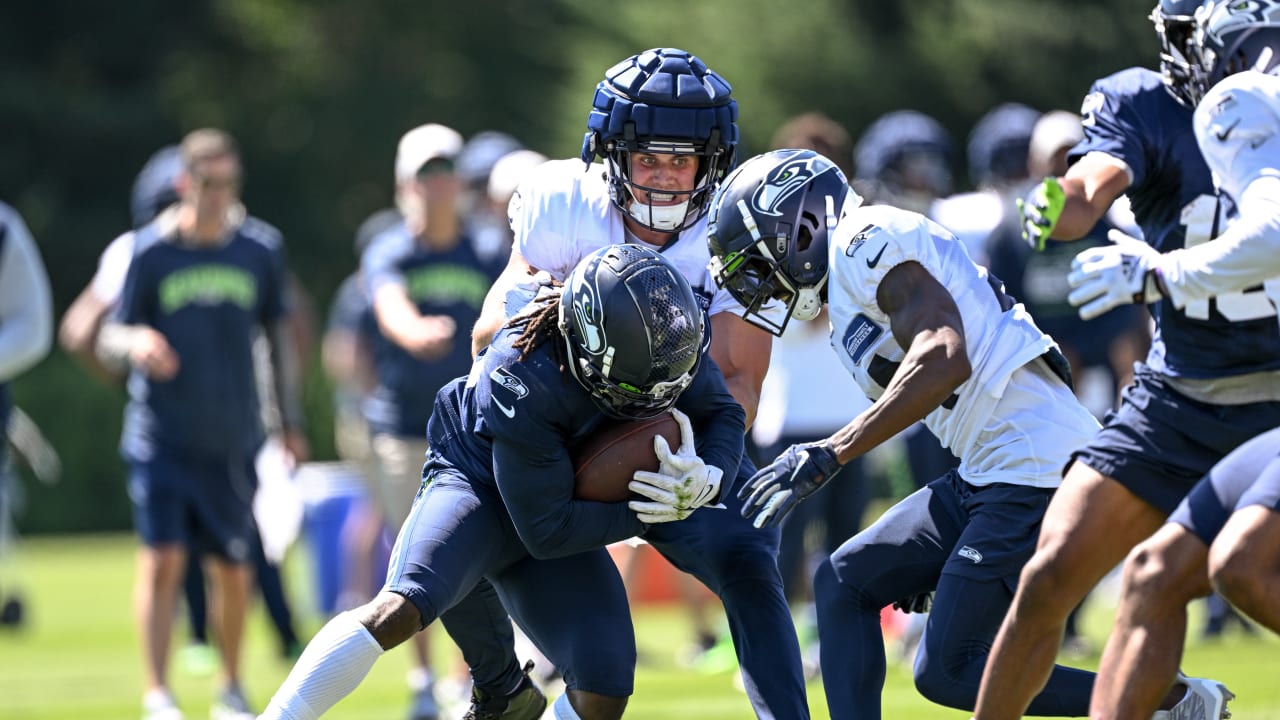 Seahawks training camp: WRs and CBs spar, plus more notes from Day 1 in  pads - The Athletic